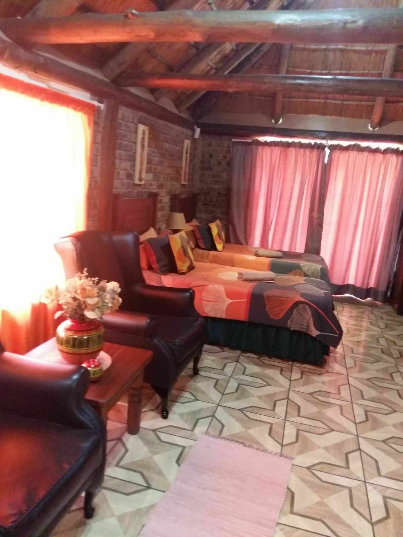 Pride Rock Accommodation Миделбург Екстериор снимка