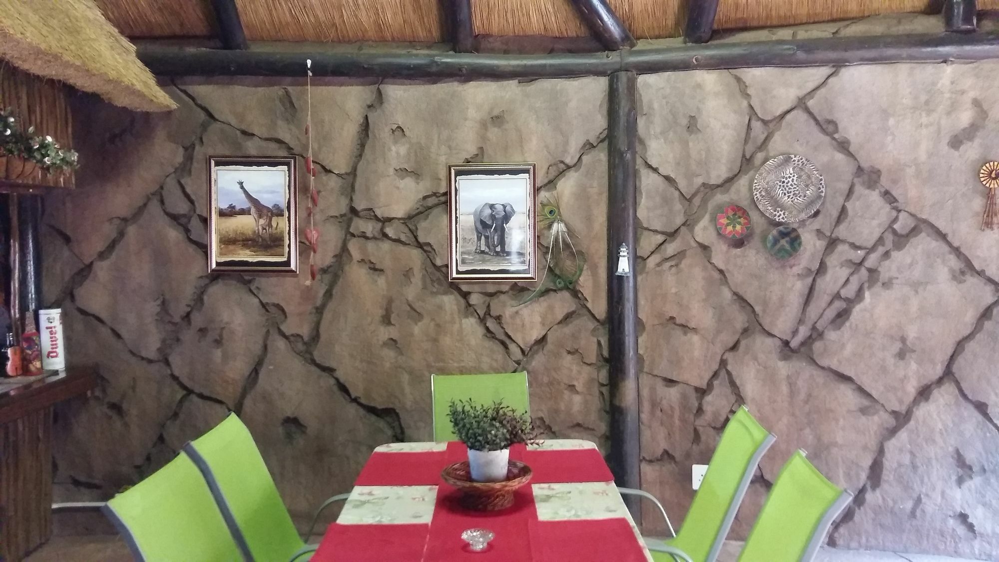Pride Rock Accommodation Миделбург Екстериор снимка