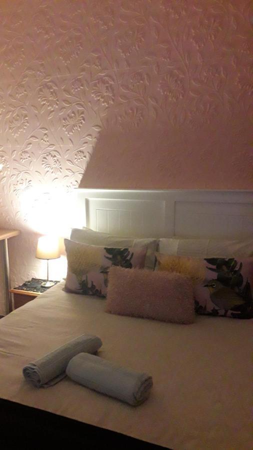 Pride Rock Accommodation Миделбург Екстериор снимка